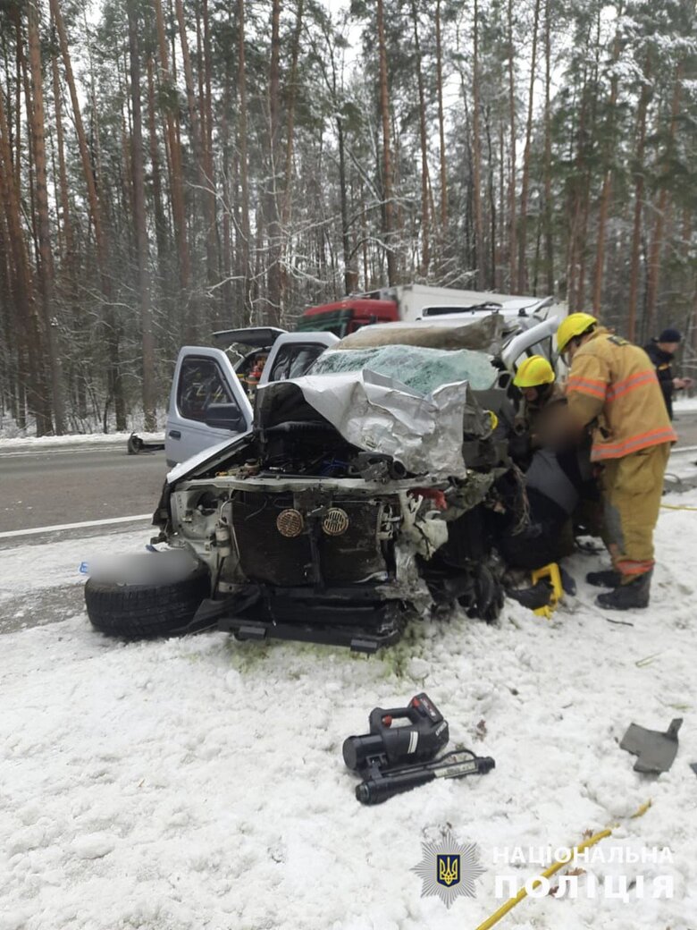 На Київщині сталася ДТП за участі 5 автомобілів