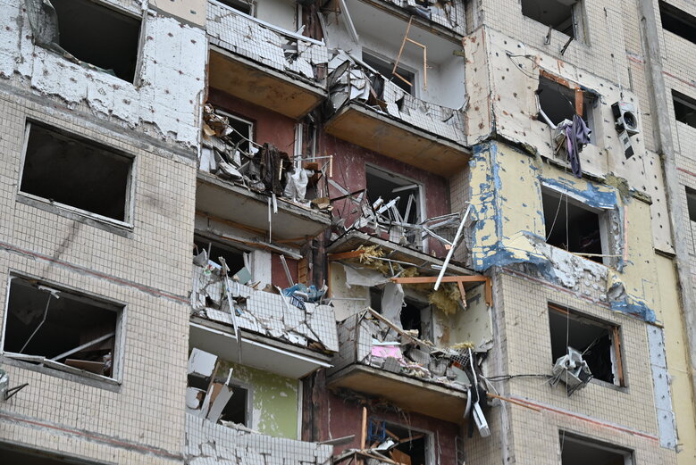 Consequences of Russian missile strike on house in Solomianskyi district of Kyiv 38