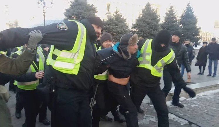 У Києві затримали помічника Савченко Місійка, прихильники намагалися відбити його у поліції. ВІДЕО+ФОТОрепортаж