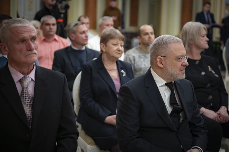 Зеленський відзначив енергетиків державними нагородами до професійного свята