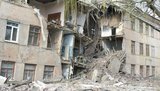 На Донбассе рухнул дом: пострадавших в тяжелом состоянии доставили в больницу. ФОТОрепортаж
