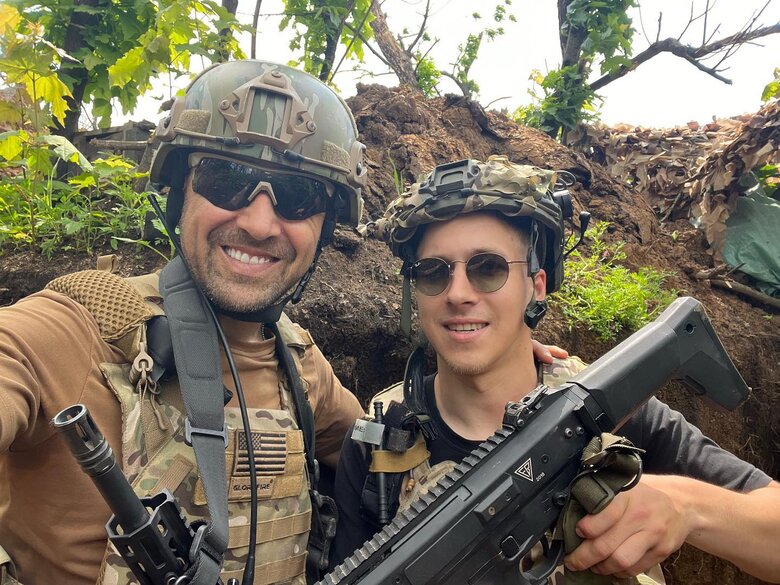 Захищаючи Україну, на фронті загинув 21-річний Остап Оністрат - син відомого банкіра та бізнесмена 02