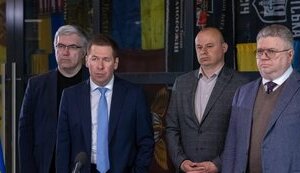 НБУ непосредственно вовлечен в политическое преследование Порошенко, – адвокаты