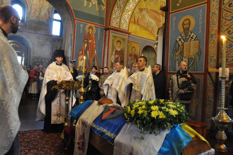 С 21-летним воином Данилом Денисевичем, позывной Дозор, попрощались в Киеве 10