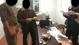 Співробітника військкомату затримано на Хмельниччині під час одержання 8 тис. грн хабара, - прокуратура. ФОТО