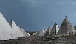Одесу готують до оборони: встановлюють зуби дракона
