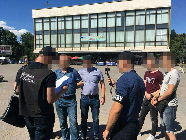 Офіцера-прикордонника затримано в Дніпрі за систематичне хабарництво, - військова прокуратура 01