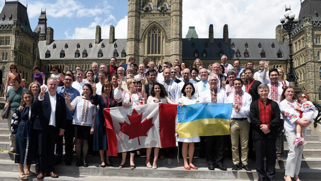 Голова МЗС Канади Фріланд - Яценюку про агресію РФ: З цим не можна змиритися. Ми стоїмо на боці України 01