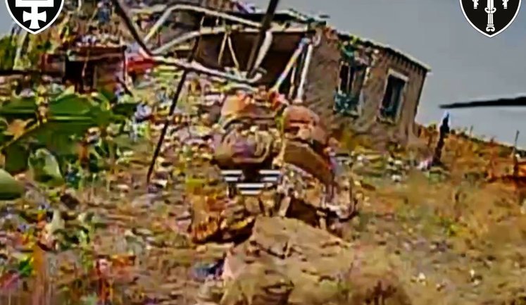 "Малиновая" девятка оккупантов разлетелась на куски - 5 захватчиков ликвидированы. ВИДЕО