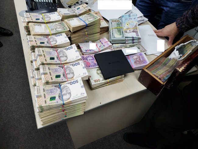 ГФС уличила менеджмент международной сети пиццерий в уклонении от уплаты налогов на 75 млн грн 02