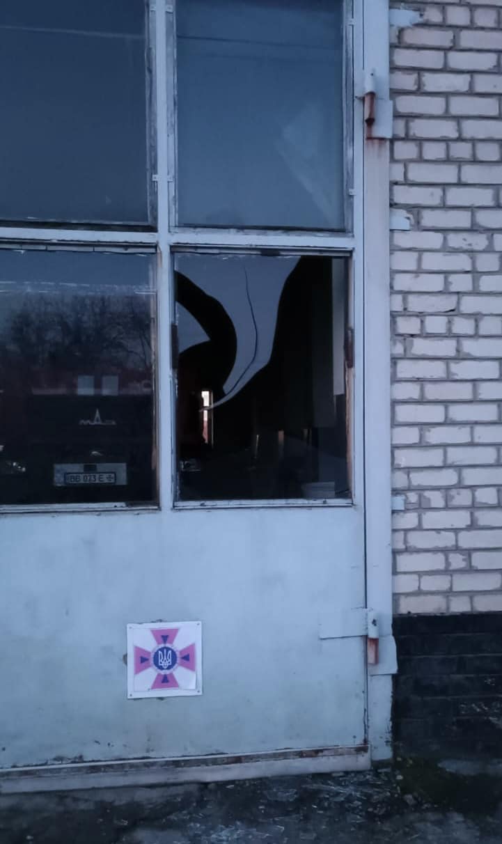 Внаслідок обстрілу пошкоджено пожежну частину в Ізюмському районі Харківщини 01