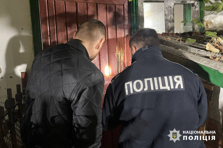 Чоловік на Черкащині стріляв в односельців з рушниці та поранив поліцейського 05
