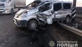 Водій мікроавтобуса не впорався з керуванням і врізався у відбійник на Миколаївщині, семеро постраждалих, - поліція. ФОТОрепортаж