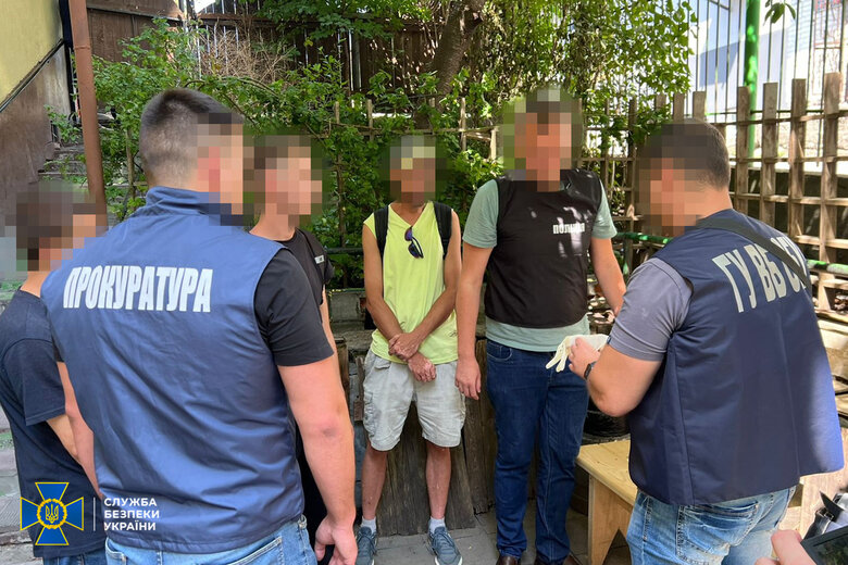 У Києві, Миколаєві та Львові ліквідовано схеми вивозу призовників за кордон, вартість могла перевищувати $15 тис., - СБУ 06