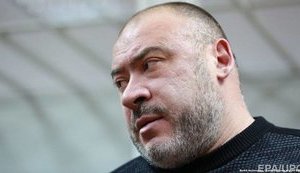 Дарницький суд вже рік не може взятися до зачитування обвинувального акта у справі тітушковода Крисіна