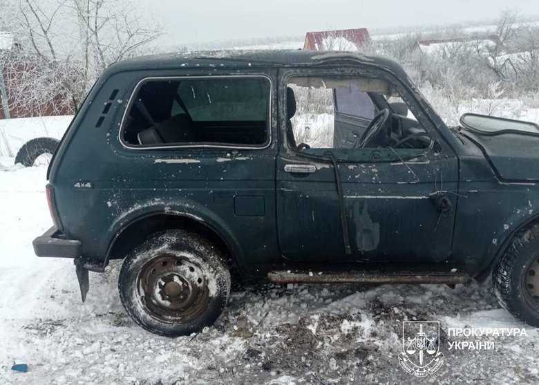 Россияне FPV-дронами атаковали автомобили в Харьковской области