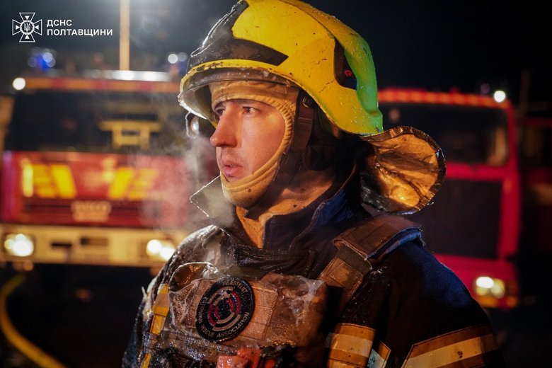 Россияне нанесли удар по промышленному объекту в Полтавской области: возникли пожары