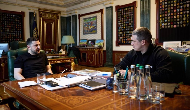 Готуємо рішення для посилення піхоти, системи контрактів в ЗСУ та реагування щодо СЗЧ, - Зеленський