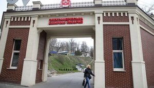 Київрада дозволила побудувати паркінг на території Олександрівської лікарні