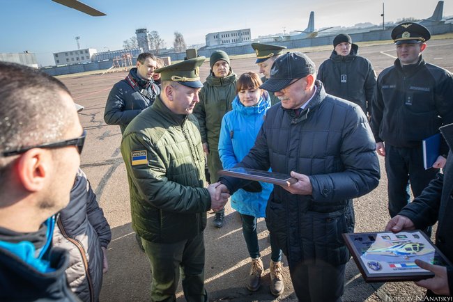Франция передала Госпогранслужбе первые два вертолета Airbus Helicopters H125 03