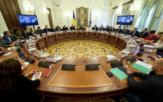 Зеленський зібрав голів ОВА на нараду: готують захист енергетики та критичної інфраструктури