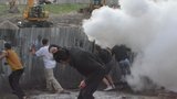 Побоище на Троещине: застройщики травили протестантов газом и избивали арматурой. ФОТО+ВИДЕО (Обновлено)