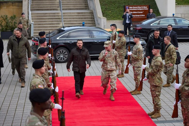 Zelenskyy visited U.S. Army Europe Command in Germany 04