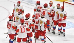 Молодіжну збірну Росії зняли з літака в Канаді через відмову від масок і алкоголь на борту