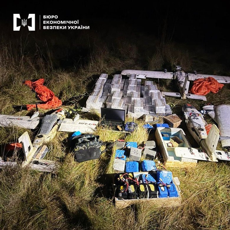 БЕБ знайшло новий канал контрабанди сигарет за допомогою БПЛА