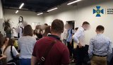 Діяльність мережі підпільних call-центрів, через які викрадали гроші з банківських рахунків, припинено в Києві, - СБУ. ФОТО