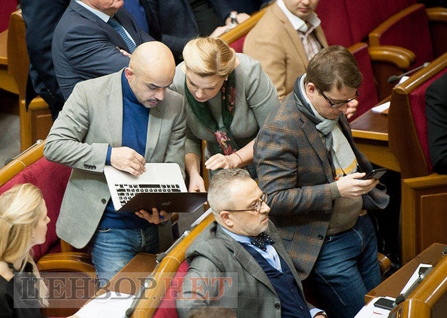 Диета Балоги, прическа Продан и длинные руки Яценко, - день работы Рады 6 декабря 04