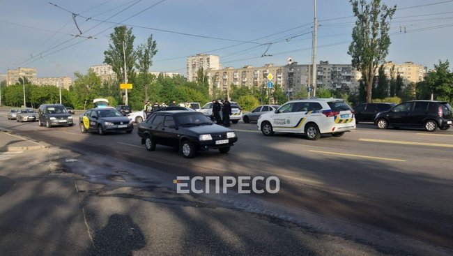 Патрульные с погоней задержали в Киеве угонщика автомобиля 03