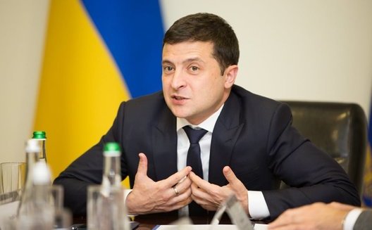 Жодної секретності і скандальності не було. Багато говорили про Донбас і ситуацію в податковому комітеті, - нардепка від "СН" Євгенія Кравчук про розмову фракції із Зеленським