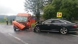 Мікроавтобус зіткнувся з легковиком, постраждали 11 людей, - поліція. ФОТО