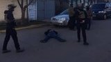 Правоохоронці викрили в Миколаєві банду рецидивістів, які, погрожуючи фізичною розправою, вимагали в громадян гроші, - СБУ. ФОТО