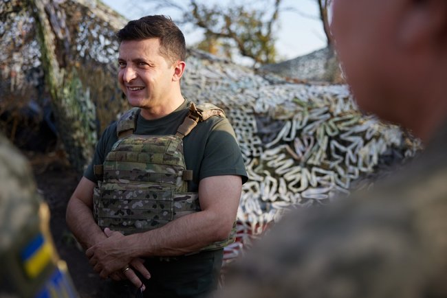 Зеленський - військовослужбовцям: У вас найскладніша, найпатріотичніша робота 05