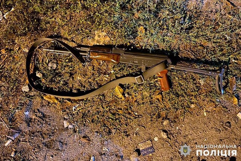 П'яний водій стріляв по поліцейських