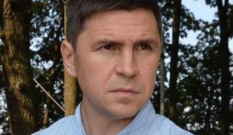Трофімова звільнили за провал регіональної політики. Це спроба перебудувати "на марші" команду президента, - Подоляк