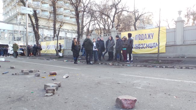 Поліція: Затримано найактивніших учасників акції під Радою, намети демонтовано 18