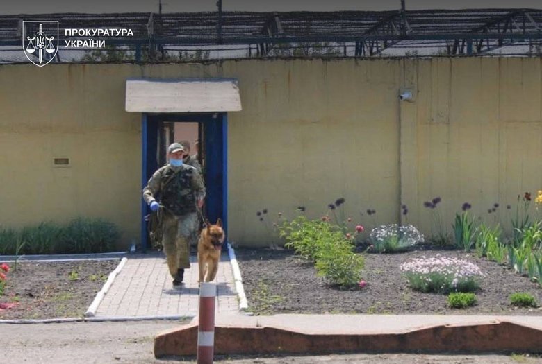 Працювали на окупантів у Бердянську: судитимуть 24 ексспівробітників ДКВС