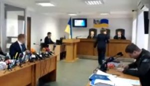 Янукович считает, что разгон студентов организовали Ильенко, Парубий и Пашинский, - адвокат Сердюк