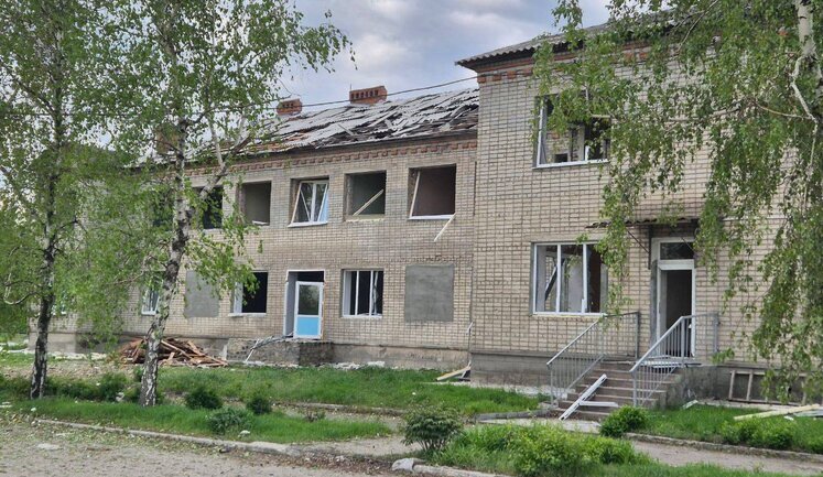 Россияне атаковали шахедами гражданское предприятие в Балаклее на Харьковщине. ФОТОрепортаж
