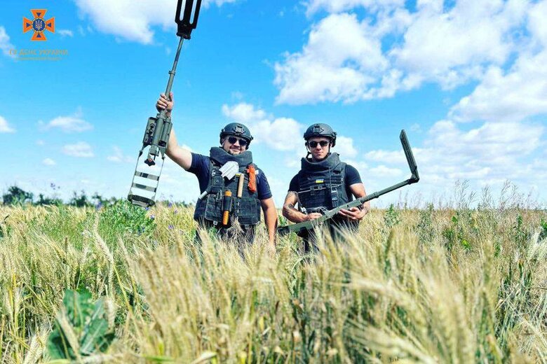 Zelenskyy congratulated employees of State Emergency Service on Day of Rescuer: You saved thousands of lives after shelling, eliminated more than 100,000 fires 07