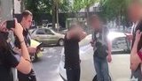 "Начальник, я тебе говорил - ничего нету", - киевская полиция задержала двоих домушников через несколько минут после ограбления квартиры. ВИДЕО