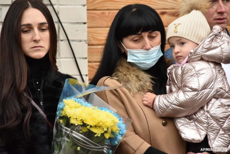 Меморіальні дошки загиблим воїнам Володимиру Ковалю й Іллі Павлову відкрили у Хмельницькому 02