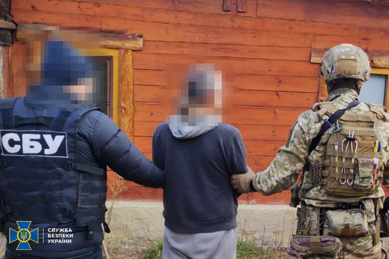 Зрадник, який зливав ворогу дані про оборону північних рубежів України, проведе за ґратами 15 років, - СБУ 02