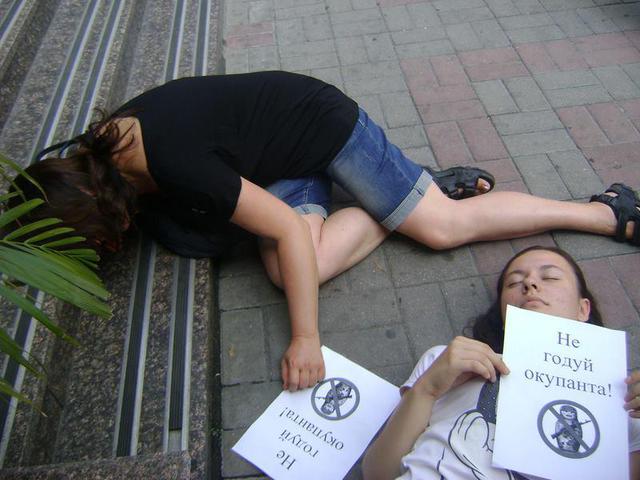 убийство россия кафе