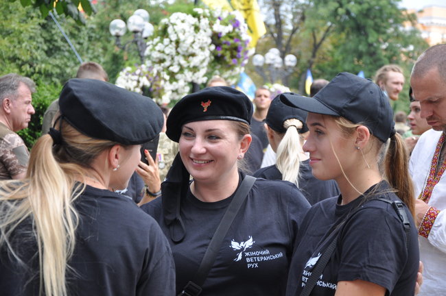 Хода ветеранів 2020: справа Шеремета, дощ та жіноча коробочка 03