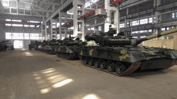 Ukrainian Armed Forces receive upgraded T-80 tanks 02