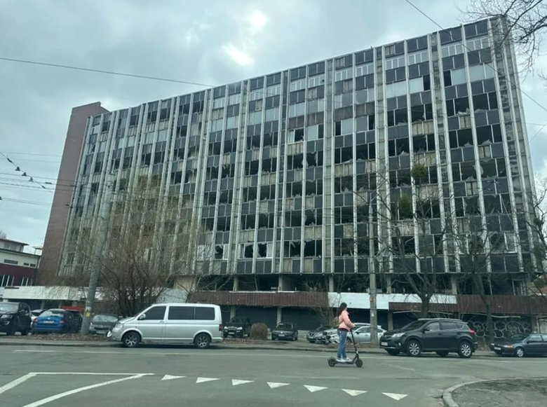 Адмінкорпус колишнього мотозаводу в Києві продали за 114 мільйонів
